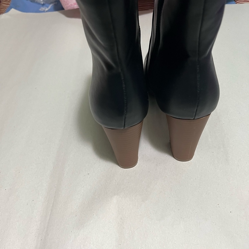 Lulu’s black booties size 9 women’s - Picture 3 of 5